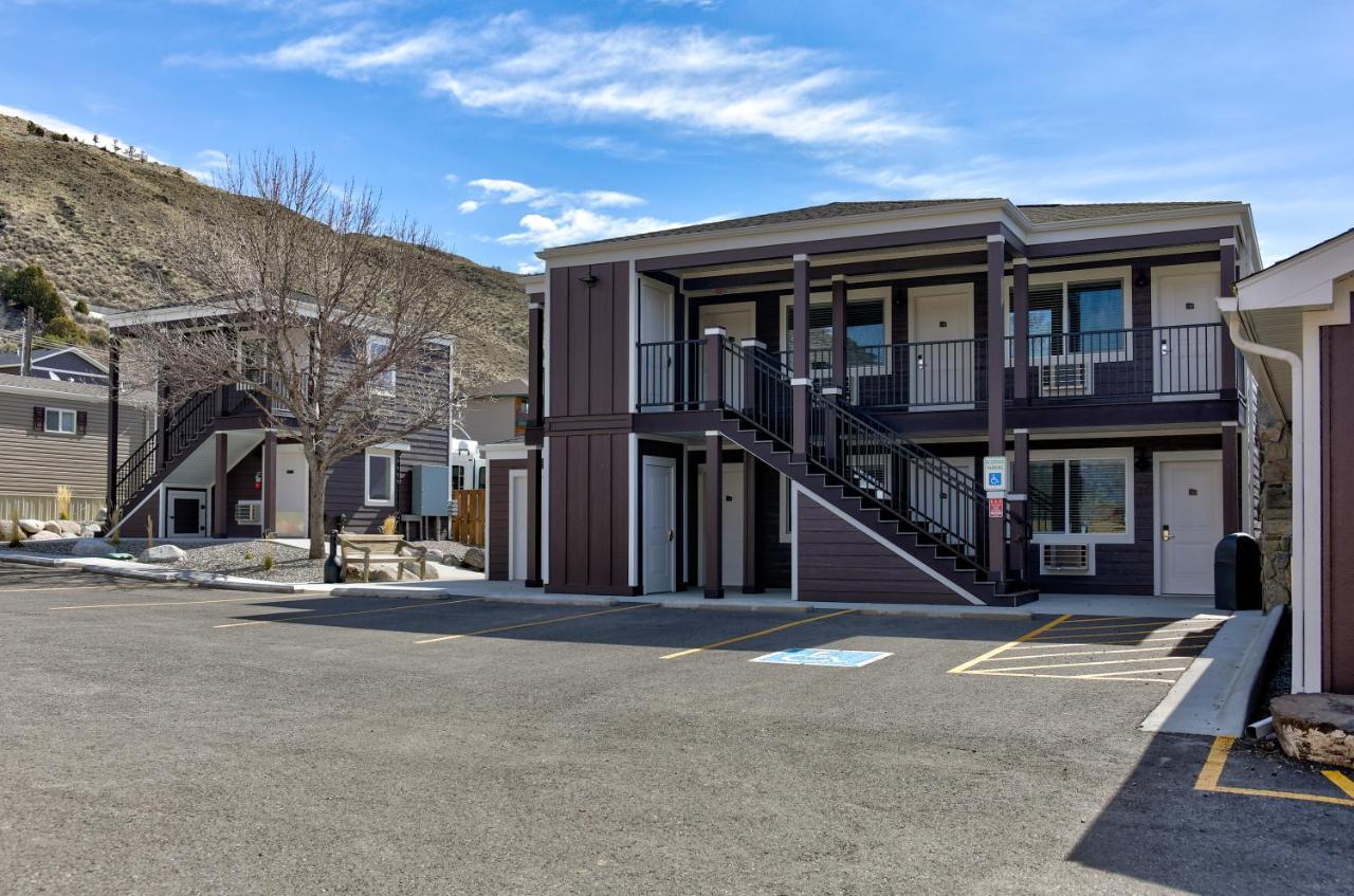 Roosevelt Hotel - Yellowstone Gardiner Bagian luar foto