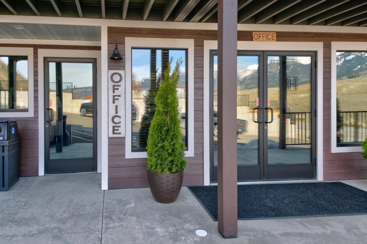 Roosevelt Hotel - Yellowstone Gardiner Bagian luar foto