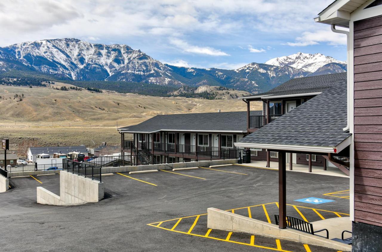 Roosevelt Hotel - Yellowstone Gardiner Bagian luar foto