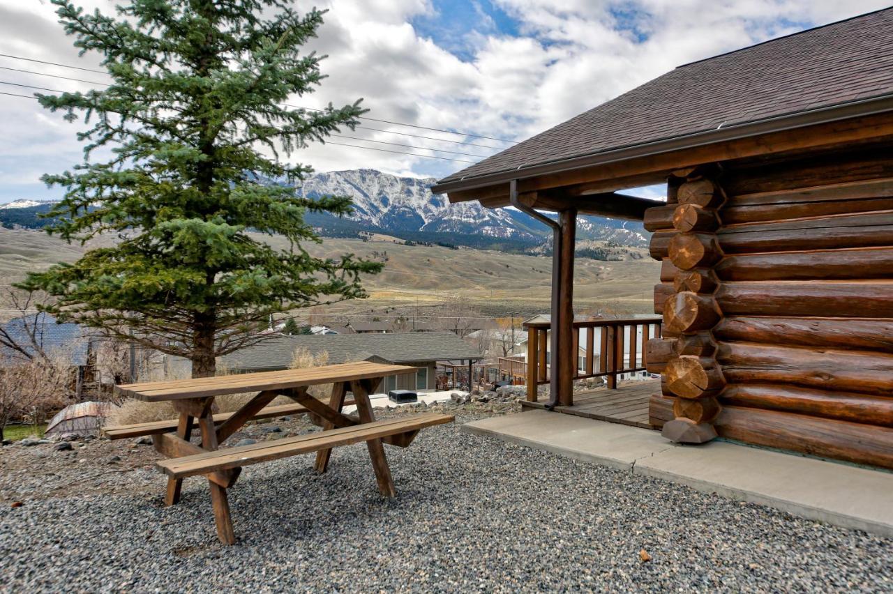 Roosevelt Hotel - Yellowstone Gardiner Bagian luar foto